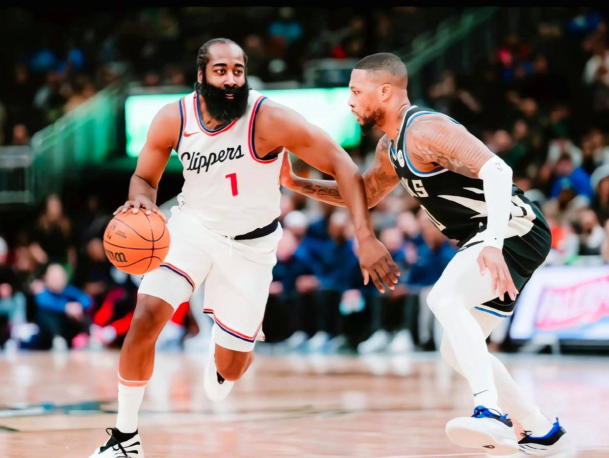 黄蜂陷入低谷,雄鹿连败,哈登球队命运悬念!